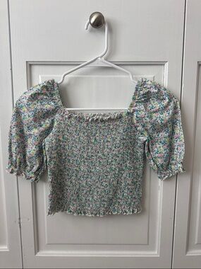 GAP kids Smocked Floral Puff-Sleeve Top - White Floral size M